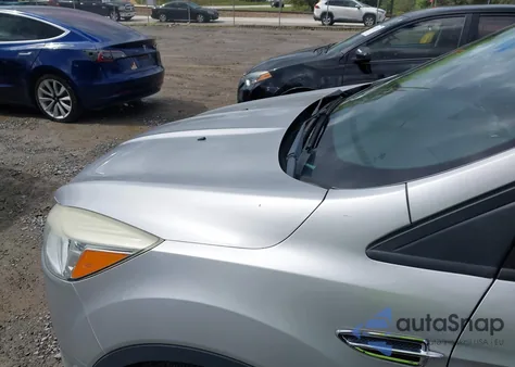 2015 Ford Escape Se z USA, uszkodzony, nr VIN 1FMCU9GX1FUB16202